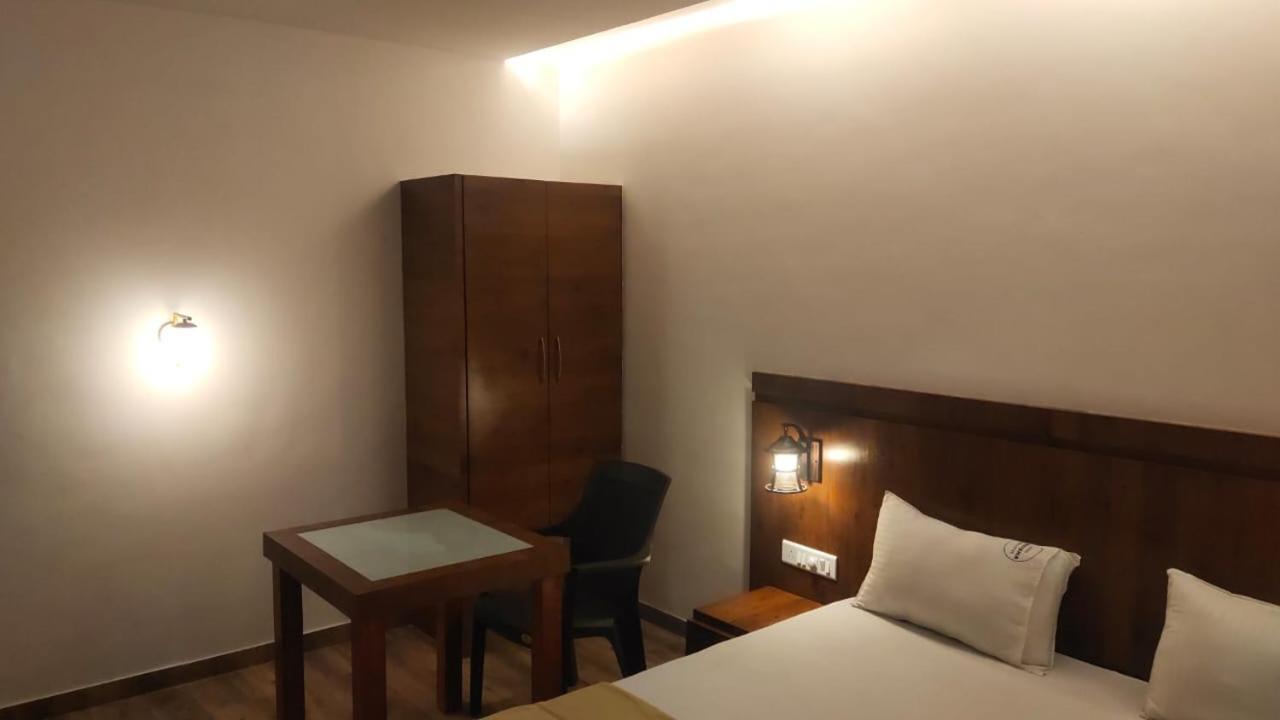 Mangvadi Hotel Anvisha Executive מראה חיצוני תמונה
